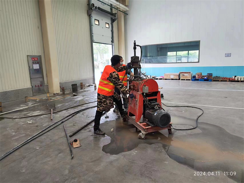 顺庆厂房地面下沉塌陷注浆加固施工